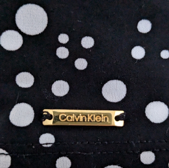 Sleeveless Calvin Klein top - Picture 5 of 5